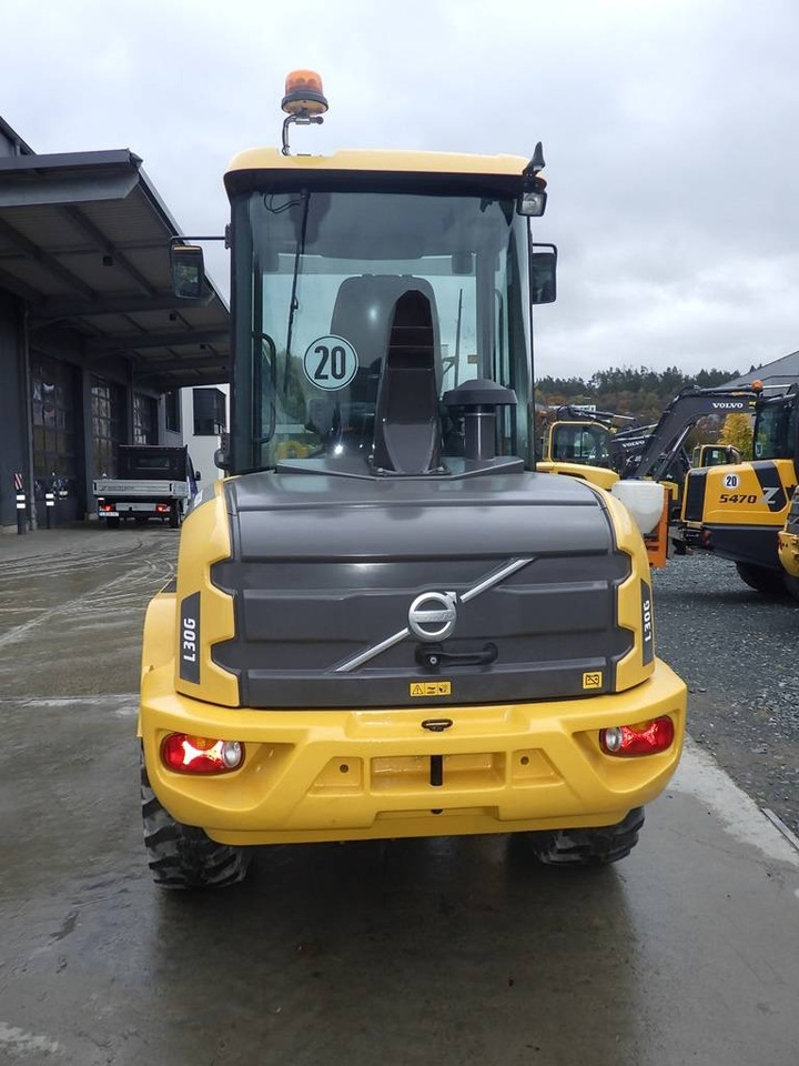 Volvo L 30 G  - Wheel loader: picture 5 Volvo L 30 G  - Wheel loader: picture 5