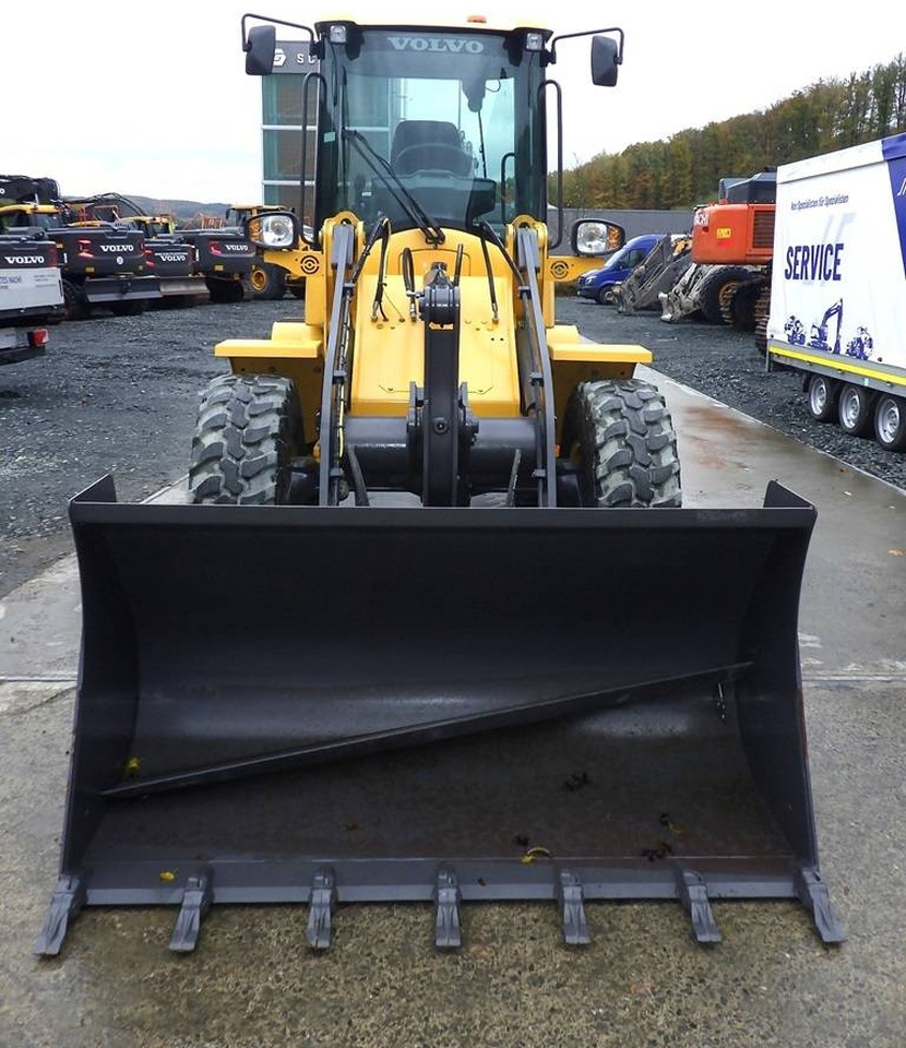 Volvo L 30 G  - Wheel loader: picture 2 Volvo L 30 G  - Wheel loader: picture 2