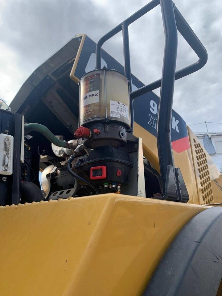 Wheel loader CAT 966K XE: picture 9