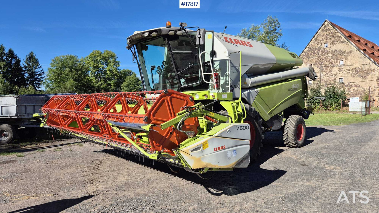 Kombajn zbożowy CLAAS TUCANO 440 (2015) - Combine harvester: picture 1 Kombajn zbożowy CLAAS TUCANO 440 (2015) - Combine harvester: picture 1