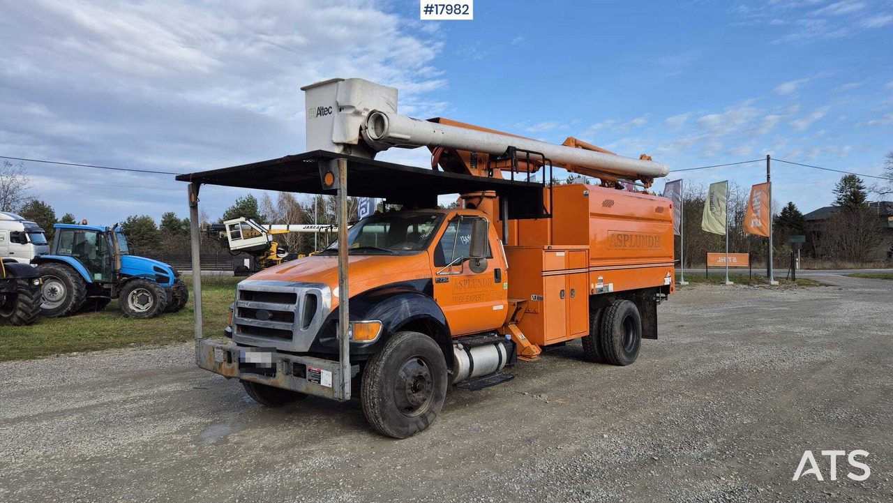 Lift for maintenance and assembly work FORD F750 (2013) - Truck mounted aerial platform: picture 3 Lift for maintenance and assembly work FORD F750 (2013) - Truck mounted aerial platform: picture 3
