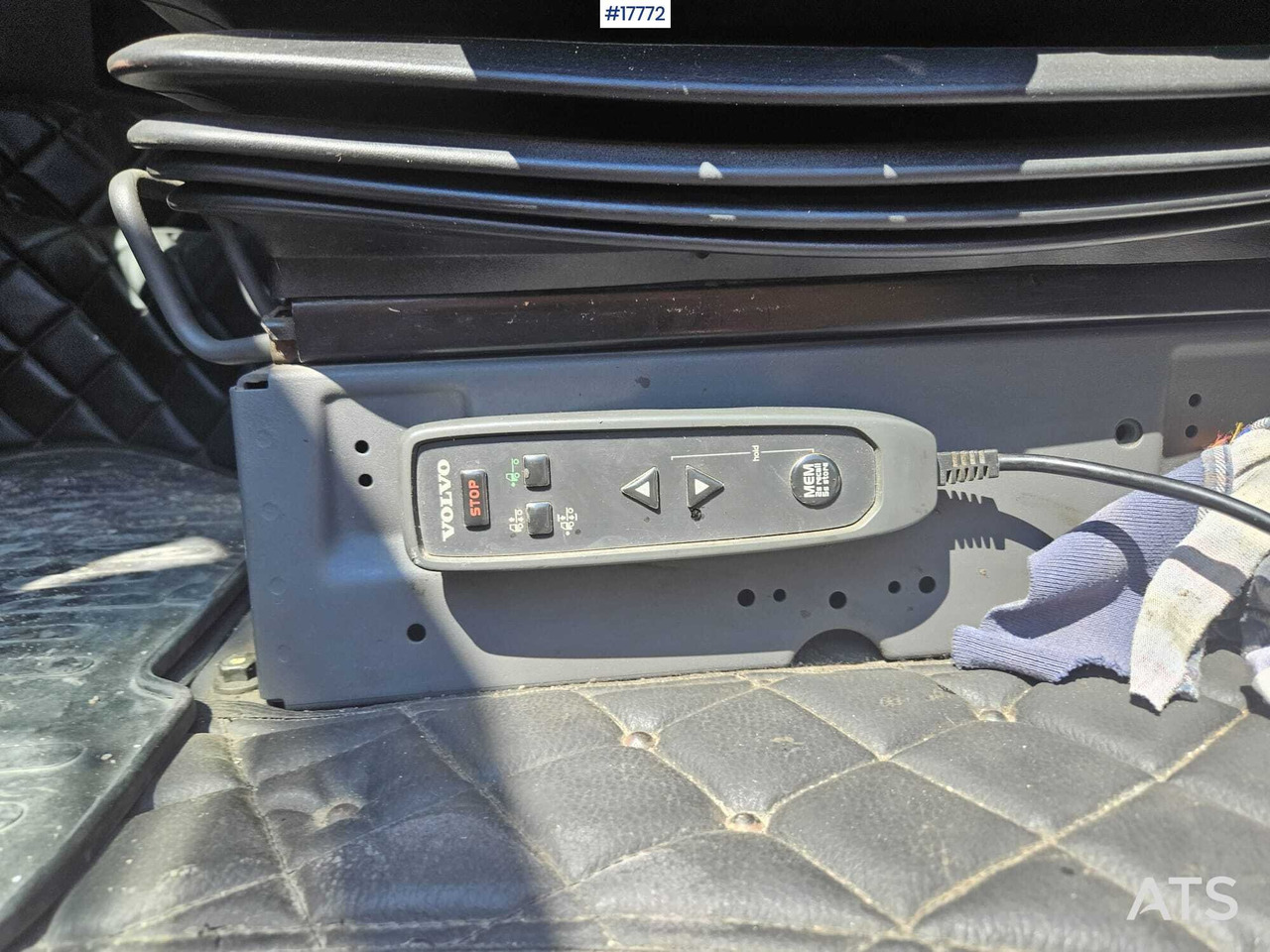 Tractor unit 2010 Volvo FH 500: picture 16