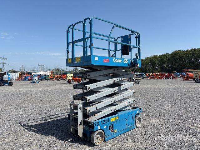 2007 Genie GS-3246 Electric Scissor Lift - Scissor lift: picture 2 2007 Genie GS-3246 Electric Scissor Lift - Scissor lift: picture 2