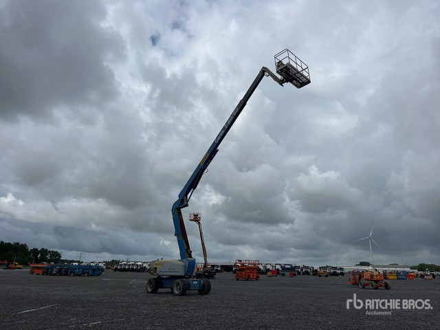 2007 Genie Z-80/60 4WD Diesel Articulating Boom Lift - Articulated boom: picture 4 2007 Genie Z-80/60 4WD Diesel Articulating Boom Lift - Articulated boom: picture 4
