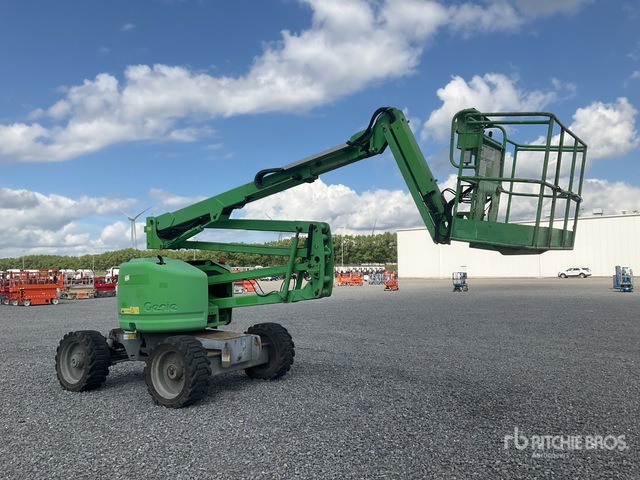 2011 Genie Z-45/25 4WD Diesel Articulating Boom Lift - Articulated boom: picture 4 2011 Genie Z-45/25 4WD Diesel Articulating Boom Lift - Articulated boom: picture 4