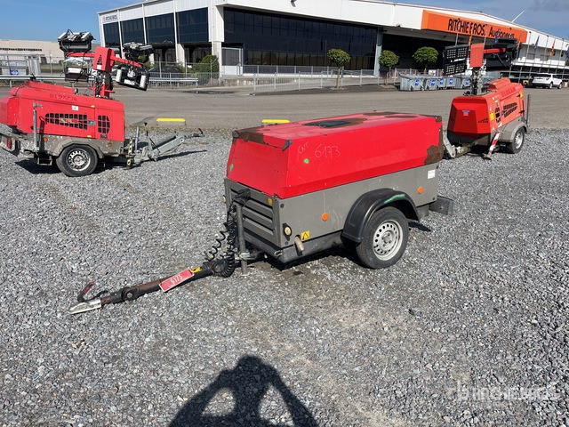 2013 Atlas Copco XAS87 Mobile Air Compressor - Air compressor: picture 1 2013 Atlas Copco XAS87 Mobile Air Compressor - Air compressor: picture 1