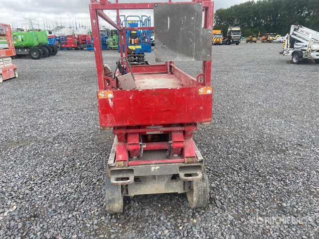 Scissor lift 2013 Skyjack SJIII-3220 Electric (Inoperable) Scissor Lift: picture 6
