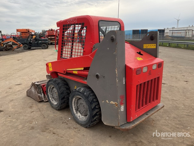 2014 Gehl GL3840 (Inoperable) Skid Steer Loader - Skid steer loader: picture 4 2014 Gehl GL3840 (Inoperable) Skid Steer Loader - Skid steer loader: picture 4
