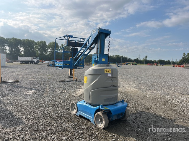 2014 Genie GR26J Vertical Mast Lift - Vertical mast lift: picture 3 2014 Genie GR26J Vertical Mast Lift - Vertical mast lift: picture 3