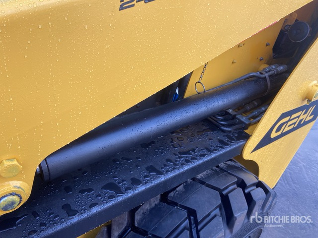 2020 Gehl R165 Two-Speed High Flow Skid Steer Loader - Skid steer loader: picture 5 2020 Gehl R165 Two-Speed High Flow Skid Steer Loader - Skid steer loader: picture 5