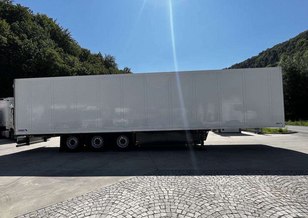 Schmitz Cargobull Chłodnia // 2010 Rok // 2 osie podnoszone // Doppelstock // Kosz paletowy // - Refrigerator semi-trailer: picture 4 Schmitz Cargobull Chłodnia // 2010 Rok // 2 osie podnoszone // Doppelstock // Kosz paletowy // - Refrigerator semi-trailer: picture 4