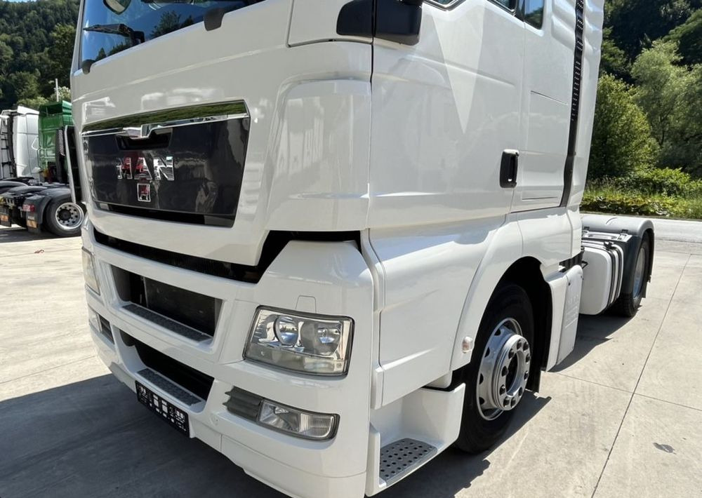 MAN TGX 18.440 // 2009 Rok // 2 zbiorniki // Manual // - Tractor unit: picture 5 MAN TGX 18.440 // 2009 Rok // 2 zbiorniki // Manual // - Tractor unit: picture 5