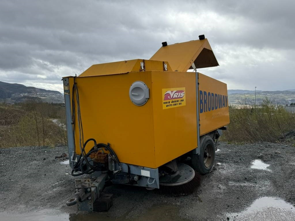 Broddway Combi feievogn - Road sweeper: picture 1 Broddway Combi feievogn - Road sweeper: picture 1