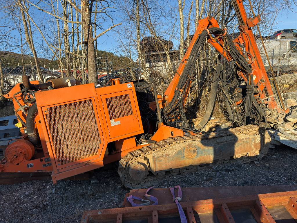 Tamrock Dino 500 - Drilling rig: picture 2 Tamrock Dino 500 - Drilling rig: picture 2