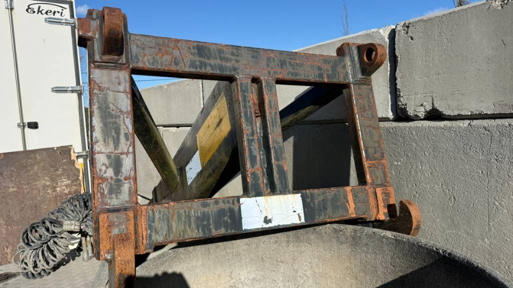 Volvo BM Wheel Loader Material Handling Arm - Boom for Wheel loader: picture 3 Volvo BM Wheel Loader Material Handling Arm - Boom for Wheel loader: picture 3