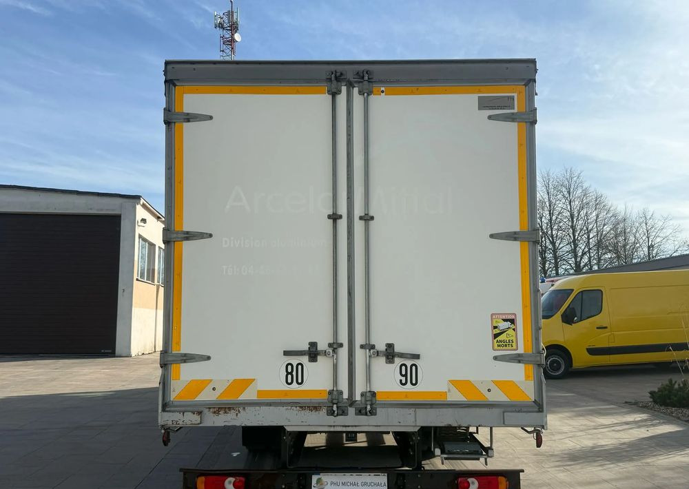 Curtainsider truck Renault D12: picture 7