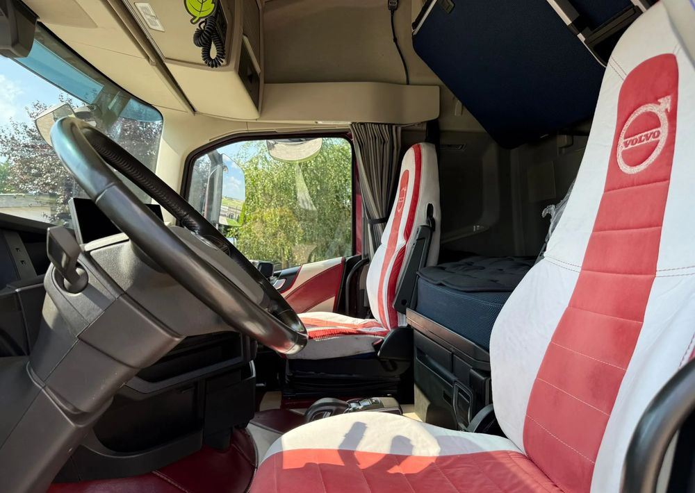 Leasing of  Volvo FH 500 Volvo FH 500: picture 7 Leasing of  Volvo FH 500 Volvo FH 500: picture 7