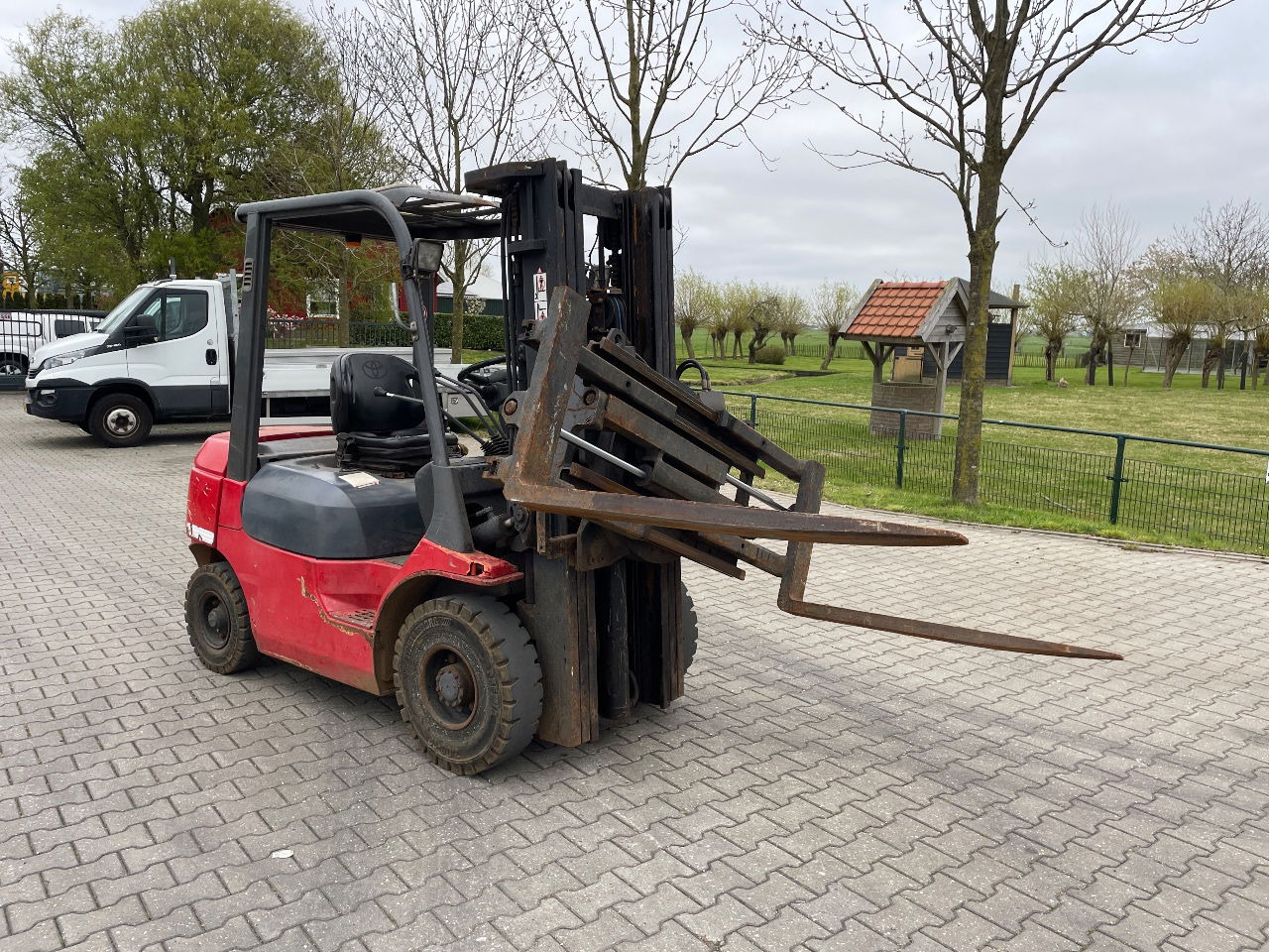 Toyota 62 7FDF25 2.5 ton diesel triplo vorkversteller rotator - Forklift: picture 4 Toyota 62 7FDF25 2.5 ton diesel triplo vorkversteller rotator - Forklift: picture 4