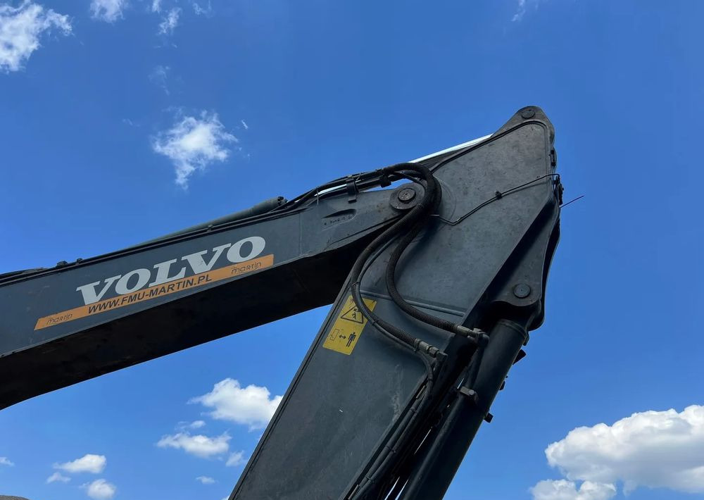 Crawler excavator Volvo EC300DL: picture 8