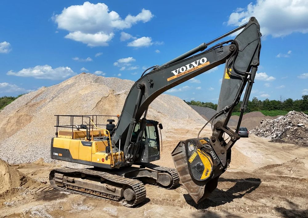 Crawler excavator Volvo EC300DL: picture 10