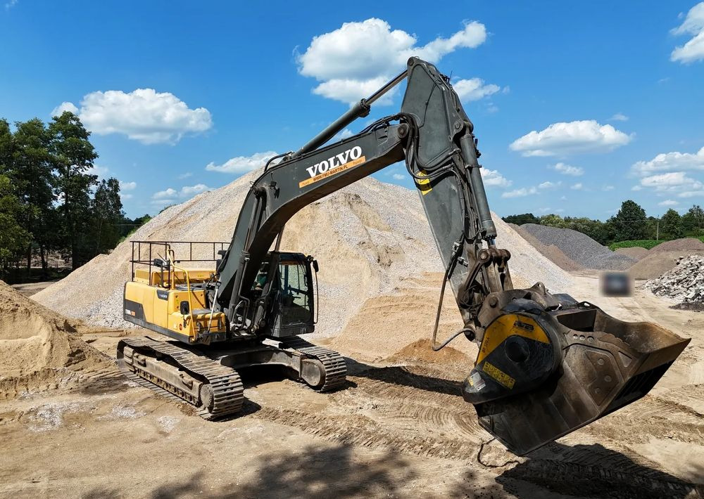 Crawler excavator Volvo EC300DL: picture 9