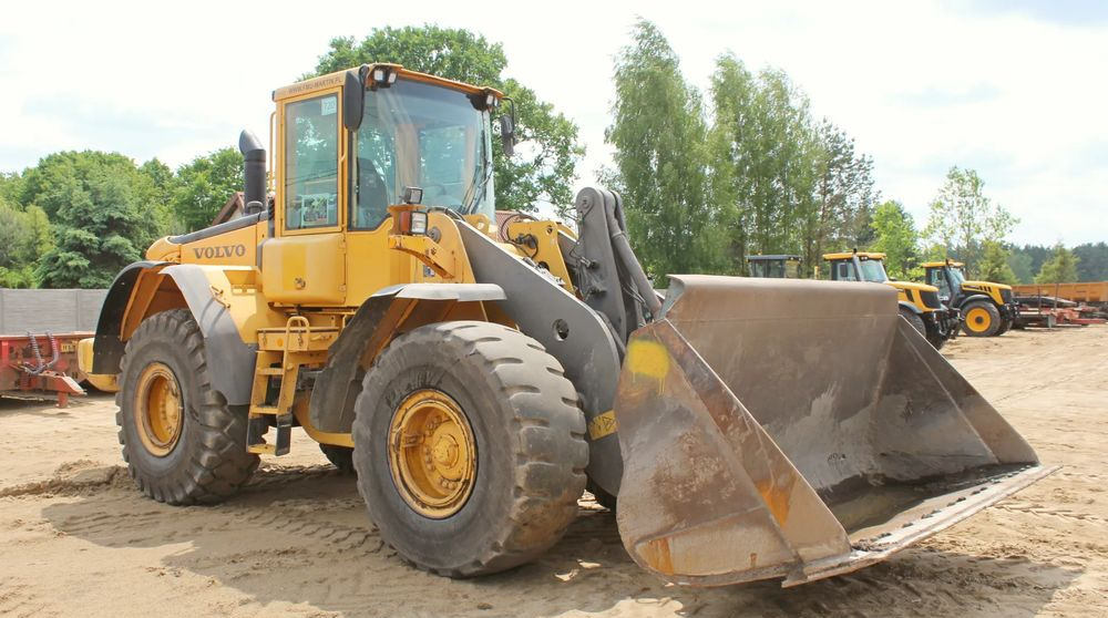 Volvo L110E - Wheel loader: picture 2 Volvo L110E - Wheel loader: picture 2