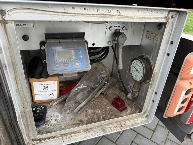 Refrigerator semi-trailer Limetec PPU342 MEGA, ZIJDEUREN, WEINIG UREN, STUURAS, TOPSTAAT.: picture 20 Refrigerator semi-trailer Limetec PPU342 MEGA, ZIJDEUREN, WEINIG UREN, STUURAS, TOPSTAAT.: picture 20