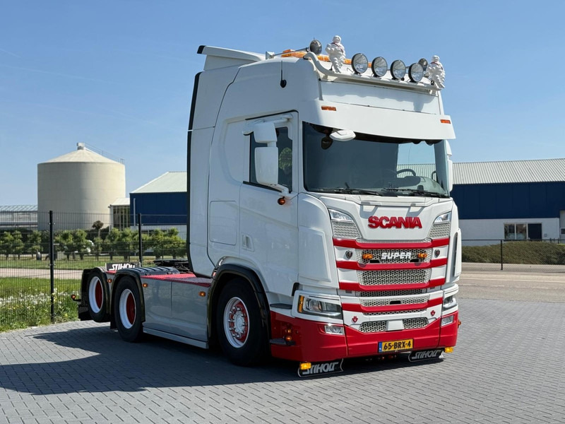 Scania R 650 FULL AIR, RETARDER, LEATHER, SHOW, INTERIOR. - Tractor unit: picture 1 Scania R 650 FULL AIR, RETARDER, LEATHER, SHOW, INTERIOR. - Tractor unit: picture 1