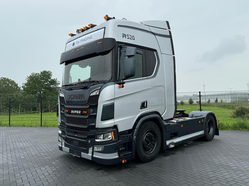 Scania R520 V8 NGS 6 BALLOONS, FULL AIR, RETARDER, 2X TANK, SHOW, FULL SPOILER. - Tractor unit: picture 3 Scania R520 V8 NGS 6 BALLOONS, FULL AIR, RETARDER, 2X TANK, SHOW, FULL SPOILER. - Tractor unit: picture 3