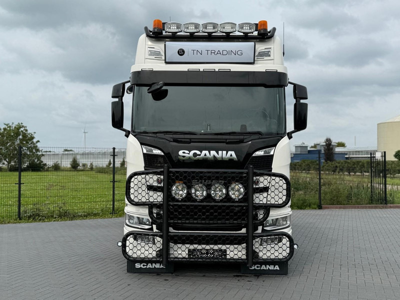 Scania R580 V8 NGS SHOWTRUCK, VOLLUCHT, PTO/HYDRAULIEK, RETARDER, PARK COOL. - Tractor unit: picture 3 Scania R580 V8 NGS SHOWTRUCK, VOLLUCHT, PTO/HYDRAULIEK, RETARDER, PARK COOL. - Tractor unit: picture 3