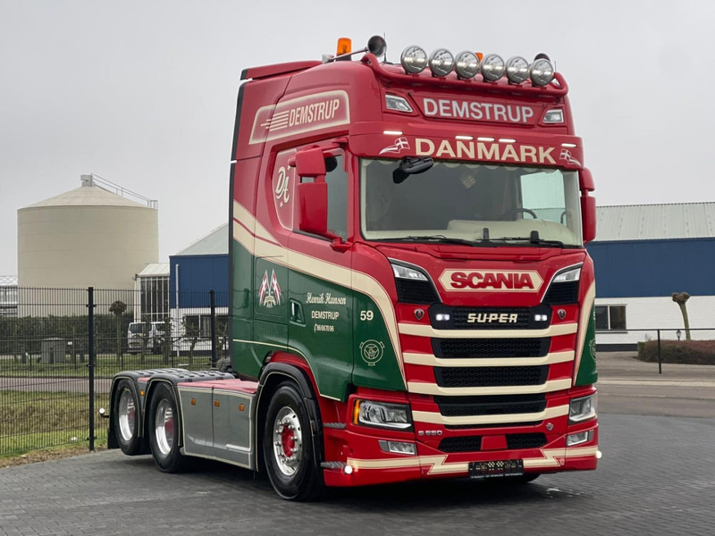 Scania S650 V8 NGS SHOW TRUCK, FULL AIR, MOTOR BRAKE, PTO/HYDRAULIC! - Tractor unit: picture 1 Scania S650 V8 NGS SHOW TRUCK, FULL AIR, MOTOR BRAKE, PTO/HYDRAULIC! - Tractor unit: picture 1