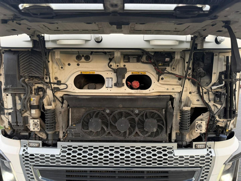 Volvo FH16.650XL VOLLUCHT, RETARDER, HYDRAULIEK, LEER, PARK COOL. - Tipper: picture 4 Volvo FH16.650XL VOLLUCHT, RETARDER, HYDRAULIEK, LEER, PARK COOL. - Tipper: picture 4