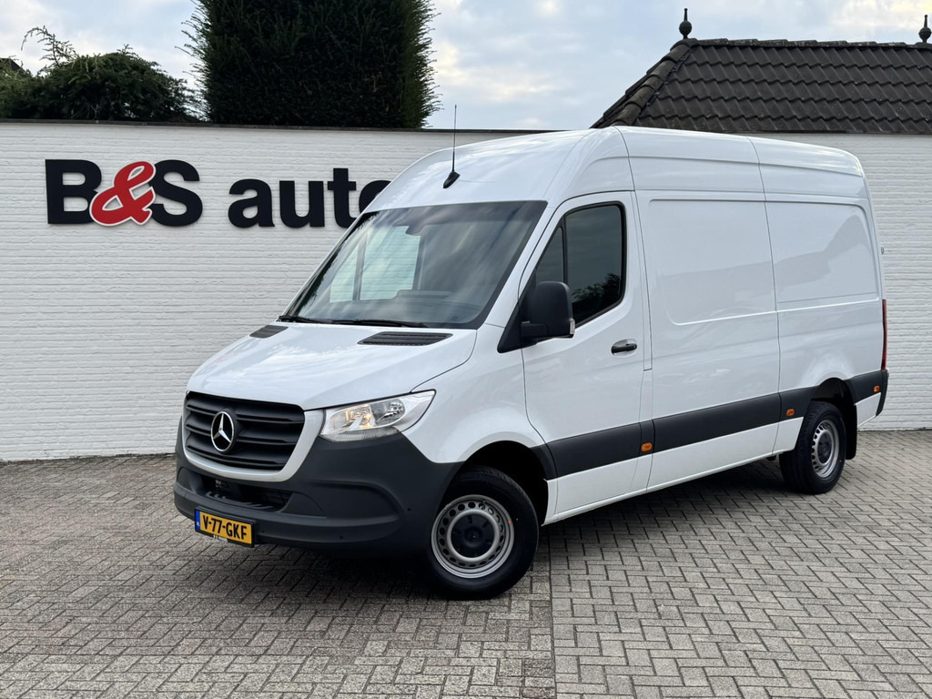 Mercedes-Benz Sprinter-317 1.9 CDI L2 9G laadruimte bekleed Leder Camera Clima M-bux media systeem DAB - Panel van: picture 1 Mercedes-Benz Sprinter-317 1.9 CDI L2 9G laadruimte bekleed Leder Camera Clima M-bux media systeem DAB - Panel van: picture 1