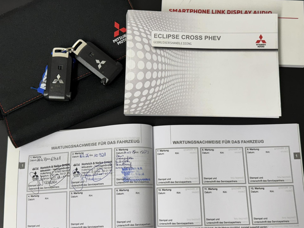 Mitsubishi Eclipse Cross-2.4 PHEV Intense+ Cruise control Climate control Navigatie Apple Android Parkeersensoren plus camera - SUV: picture 3 Mitsubishi Eclipse Cross-2.4 PHEV Intense+ Cruise control Climate control Navigatie Apple Android Parkeersensoren plus camera - SUV: picture 3