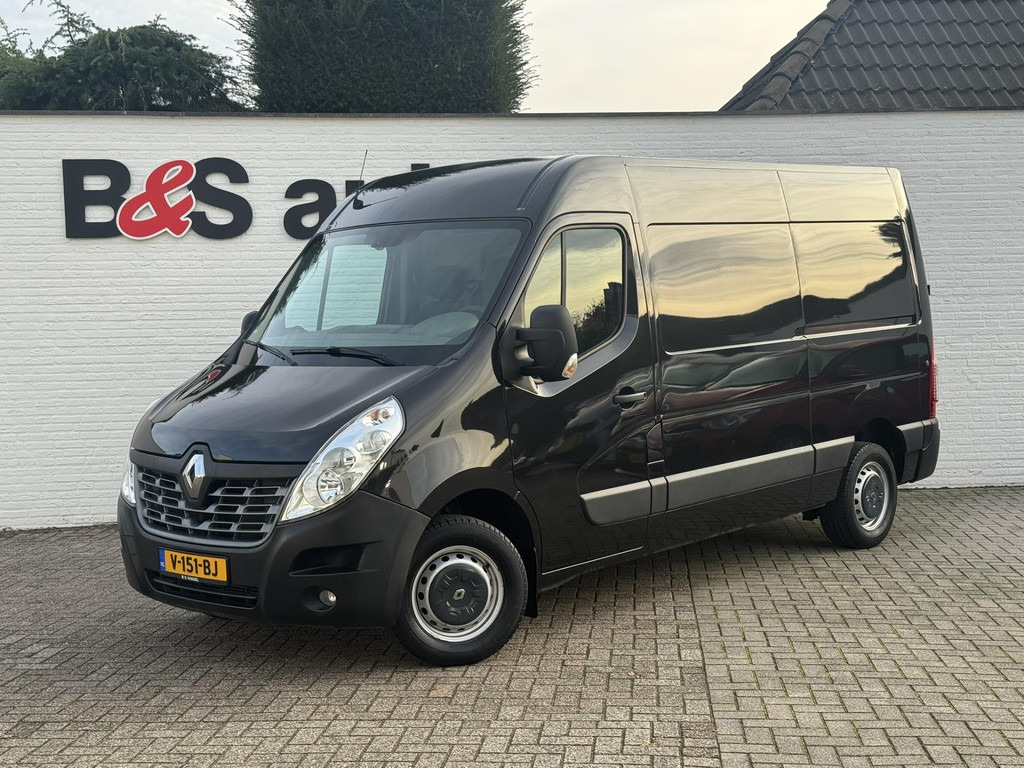 Renault Master-T35 2.3 dCi L2H2 Camera Trekhaak Navigatie Airco Cruise Bluetooth - Panel van: picture 1 Renault Master-T35 2.3 dCi L2H2 Camera Trekhaak Navigatie Airco Cruise Bluetooth - Panel van: picture 1