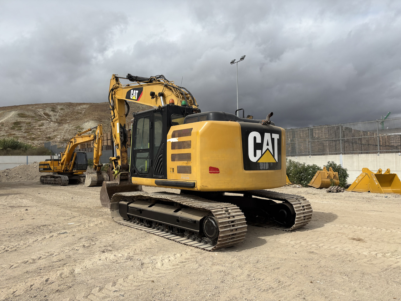 CATERPILLAR 320EL RR - Crawler excavator: picture 3 CATERPILLAR 320EL RR - Crawler excavator: picture 3