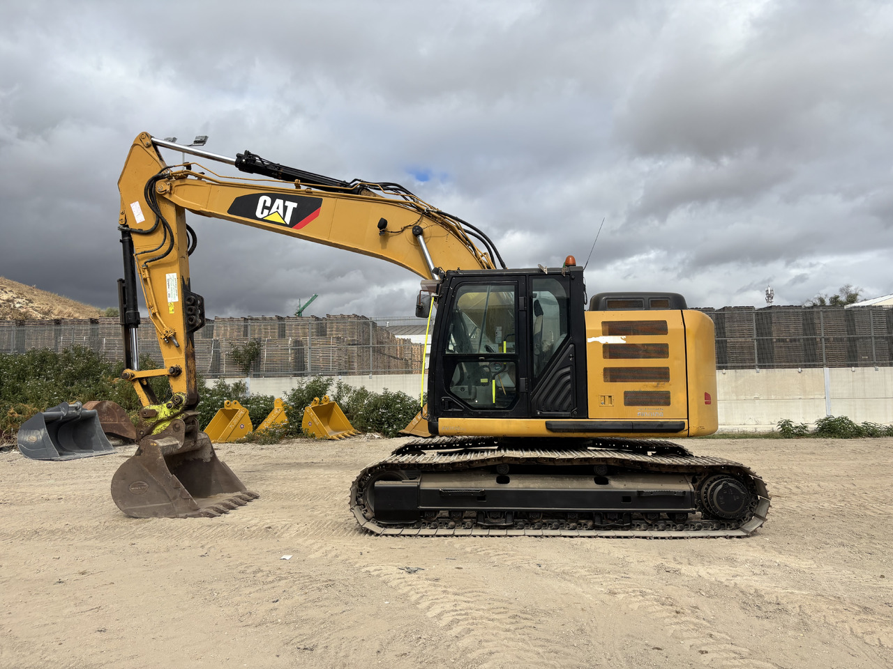 CATERPILLAR 320EL RR - Crawler excavator: picture 2 CATERPILLAR 320EL RR - Crawler excavator: picture 2