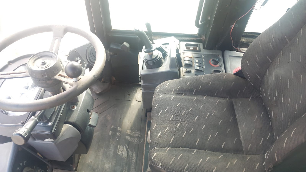 Wheel loader Caterpillar IT28G2: picture 6 Wheel loader Caterpillar IT28G2: picture 6