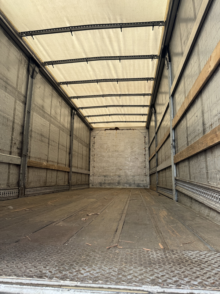MERCEDES-BENZ ACTROS 1832 - Curtainsider truck: picture 5 MERCEDES-BENZ ACTROS 1832 - Curtainsider truck: picture 5
