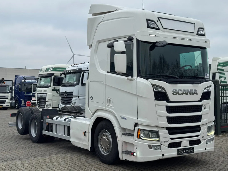 Scania R650 V8 6x2 Retarder Chassis PTO prep - Cab chassis truck: picture 2 Scania R650 V8 6x2 Retarder Chassis PTO prep - Cab chassis truck: picture 2