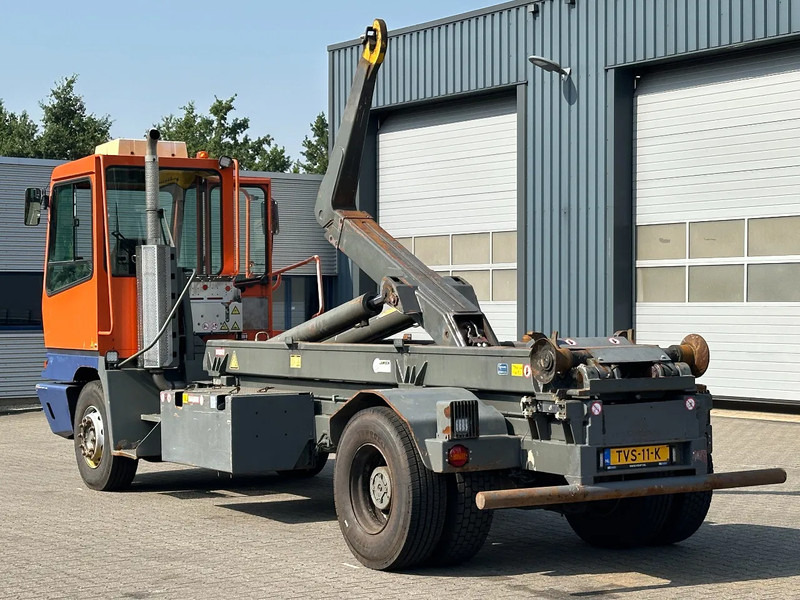 Terberg YT 222 4x2 AJK 30T Haakarm / Weegsysteem / Overdrukcabine / *NL-Kenteken* - Hook lift truck: picture 4 Terberg YT 222 4x2 AJK 30T Haakarm / Weegsysteem / Overdrukcabine / *NL-Kenteken* - Hook lift truck: picture 4