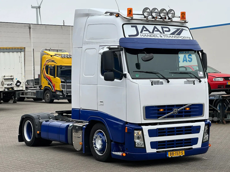Volvo FH 400 Globe XL Mega / Full Air / 2 Tank / Euro 5 - Tractor unit: picture 2 Volvo FH 400 Globe XL Mega / Full Air / 2 Tank / Euro 5 - Tractor unit: picture 2