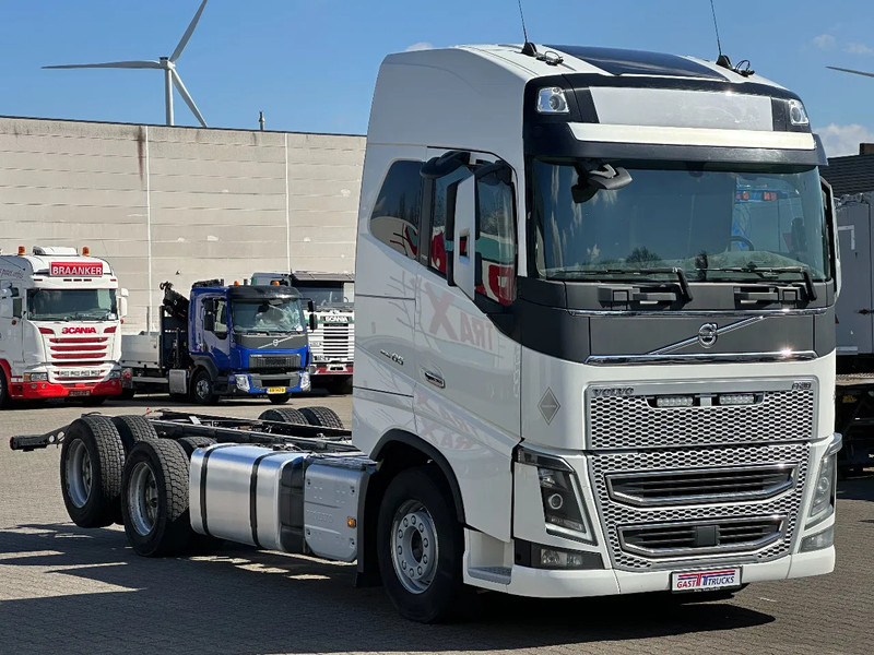 Volvo FH 16.650 6x2 Chassis Retarder Euro 6 WB 4.30 Full Air - Cab chassis truck: picture 2 Volvo FH 16.650 6x2 Chassis Retarder Euro 6 WB 4.30 Full Air - Cab chassis truck: picture 2