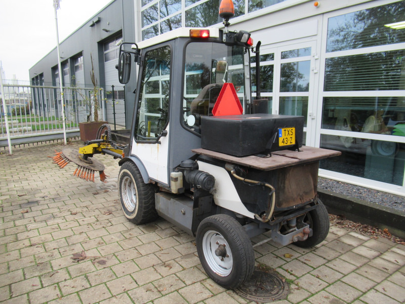 LM TRAC 286 Werktuigdrager ( zonder Borstel arm ) - Road sweeper: picture 4 LM TRAC 286 Werktuigdrager ( zonder Borstel arm ) - Road sweeper: picture 4