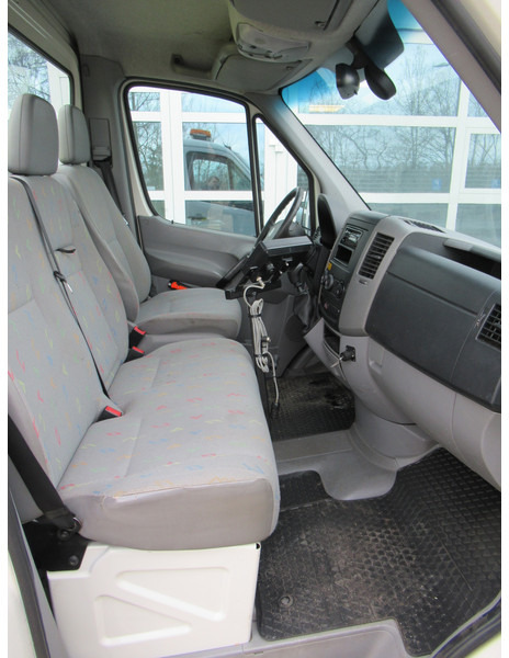 Flatbed van Volkswagen Crafter 35 2.5TDI 100KW EPOKE VIRTUS Natzout Strooier: picture 13