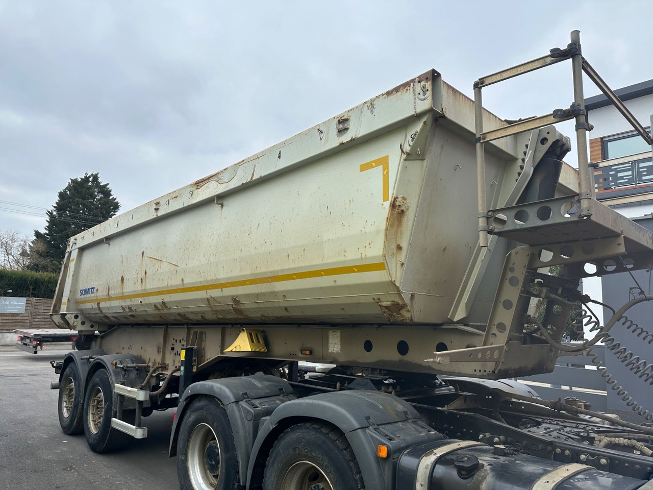 Schmitz Cargobull SKI 18 SL-7.2 SR /2-Achs Muldenkipper/tüv 01/26 - Tipper semi-trailer: picture 2 Schmitz Cargobull SKI 18 SL-7.2 SR /2-Achs Muldenkipper/tüv 01/26 - Tipper semi-trailer: picture 2