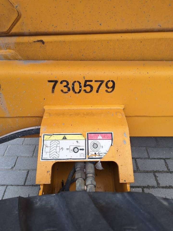 Haulotte H 15 SXL  - Scissor lift: picture 2 Haulotte H 15 SXL  - Scissor lift: picture 2