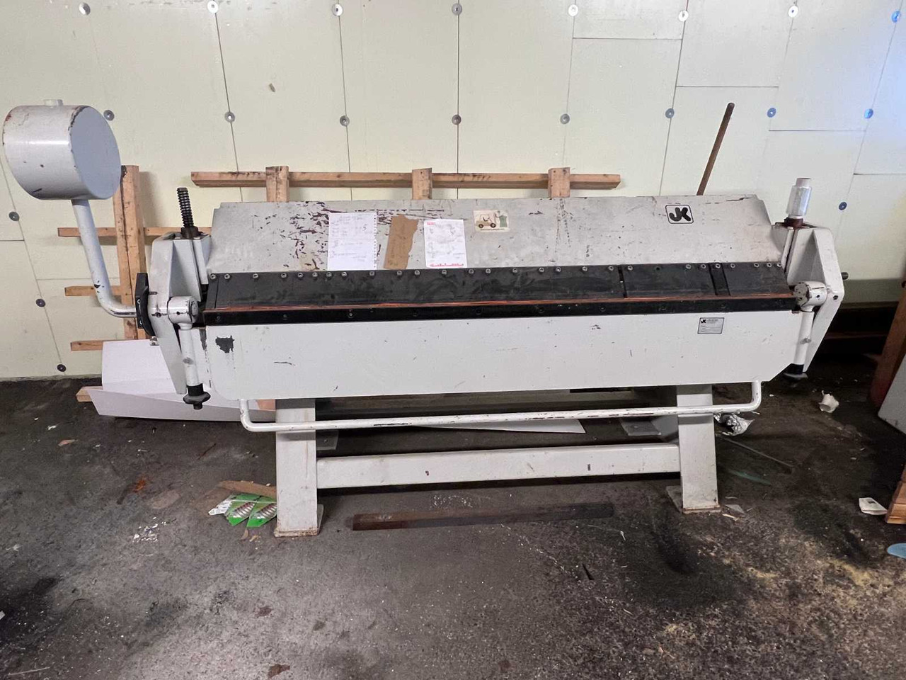 Sheet metal bending machine JK-Kone LK 2.0 - 2050 - Metalworking machinery: picture 1 Sheet metal bending machine JK-Kone LK 2.0 - 2050 - Metalworking machinery: picture 1