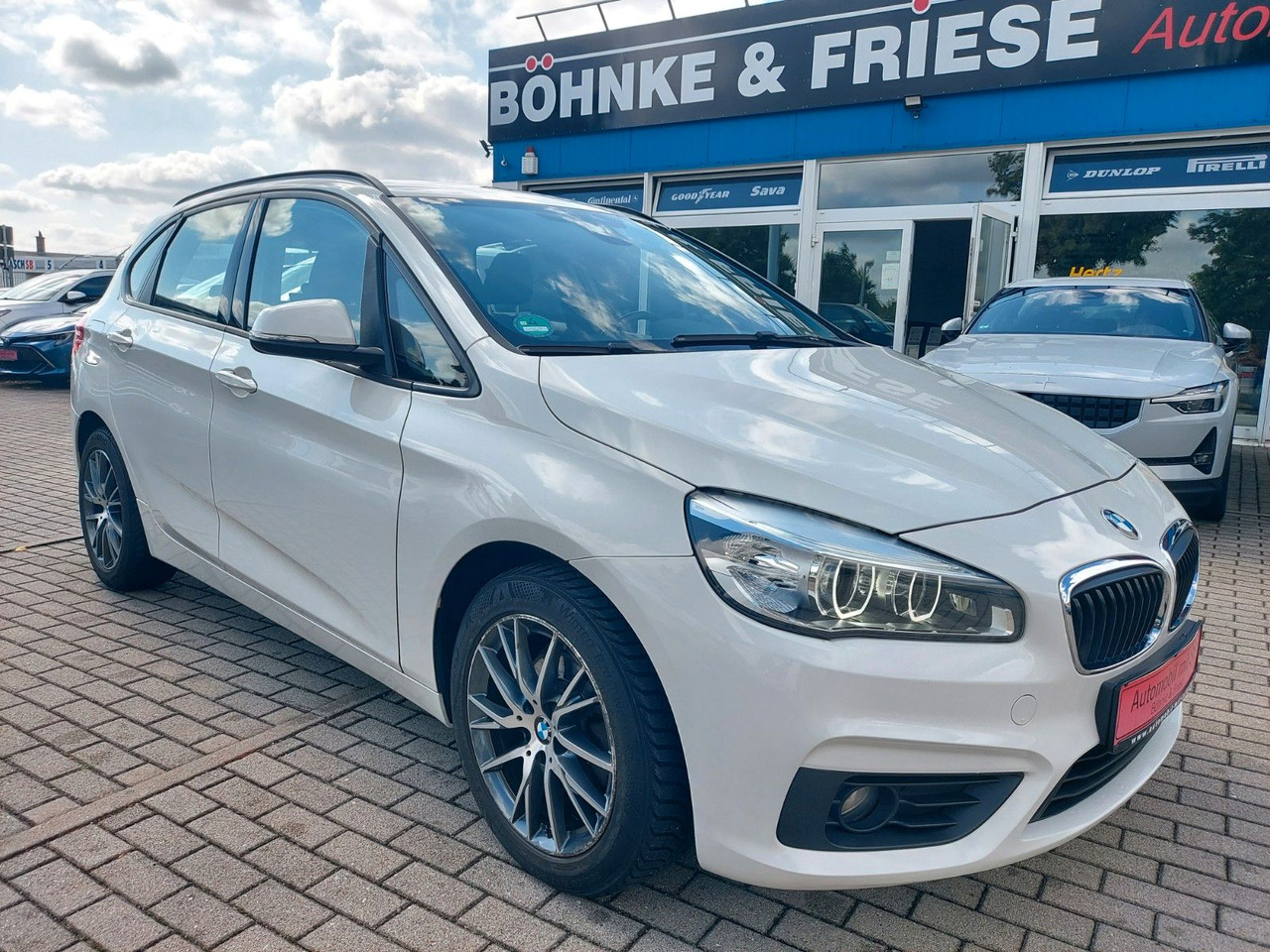 BMW 218 Baureihe 2 Active Tourer Autom Advant. LED - Car: picture 3 BMW 218 Baureihe 2 Active Tourer Autom Advant. LED - Car: picture 3