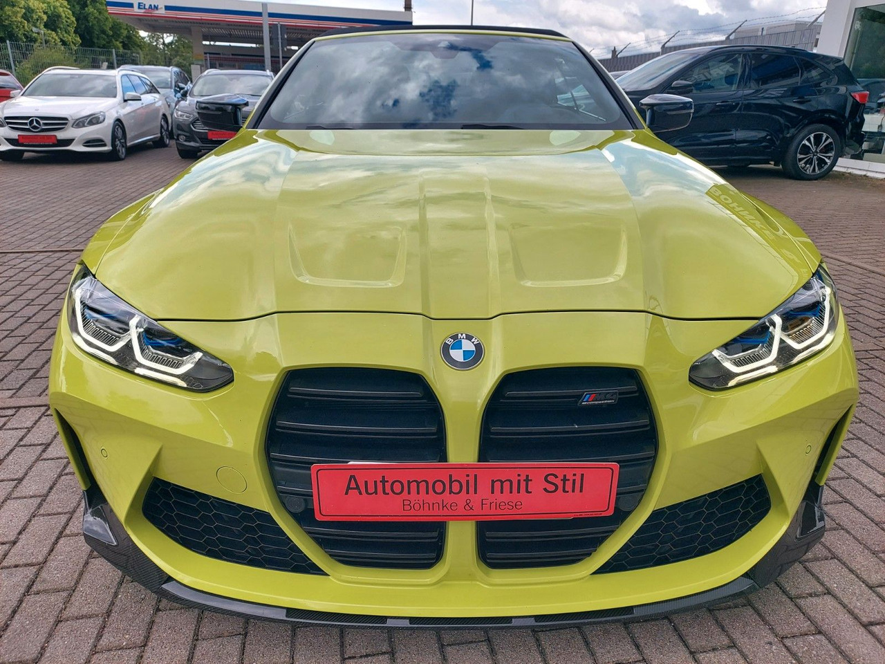 BMW M4 Cabrio G83 xDrive Competition M-Sport H&K - Convertible: picture 4 BMW M4 Cabrio G83 xDrive Competition M-Sport H&K - Convertible: picture 4